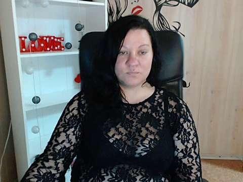 Dina_Hot_