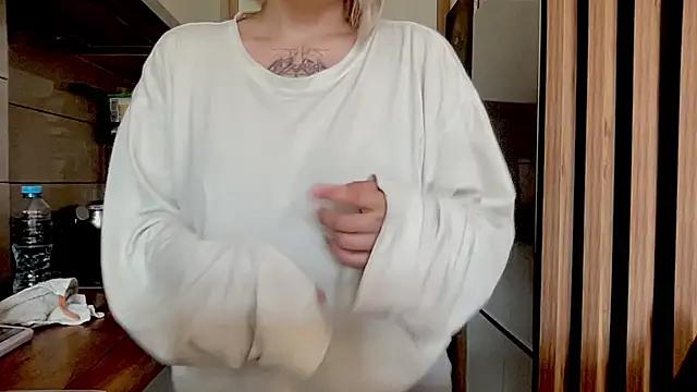 Ella_Bloom