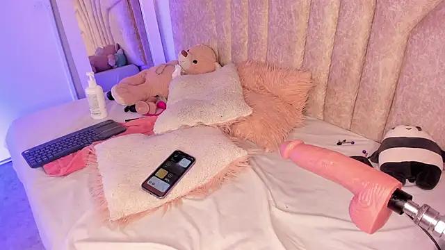 EmaJames25