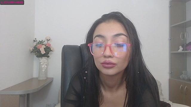 Emilie_Charm