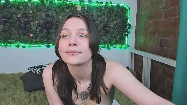 Emily_Miraclee