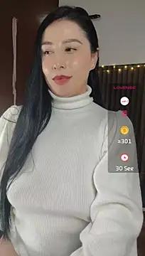 Emma_Hotkiss