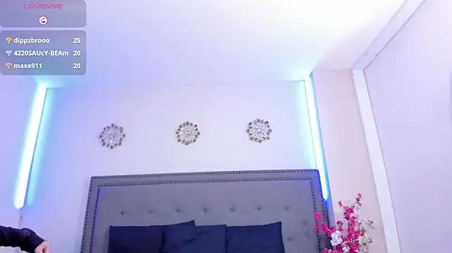 EvaaLovia1