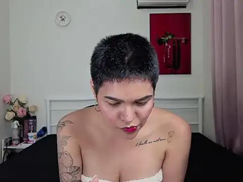 FemmeFataleMonica