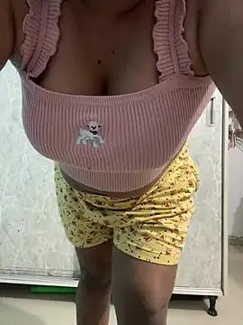 Ginni-cam1