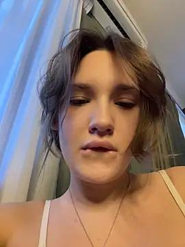Holly_Molii
