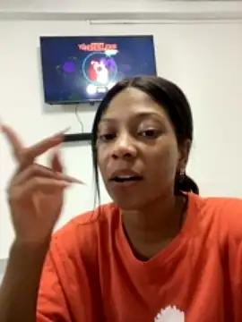 Honey_Adams01