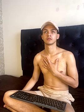 Hornytwinkss