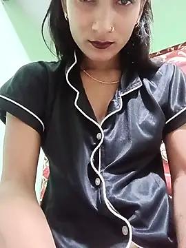 Hot-Nisha01