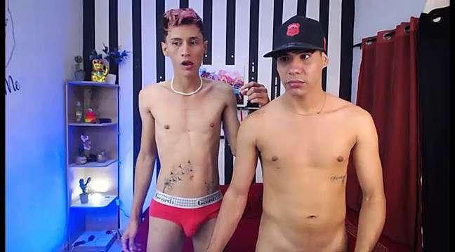 Hot2Guys