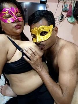 Hot_Desi_Cpl