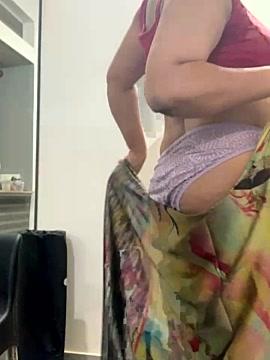 Hot_Housewife_