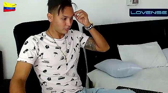 Jonathan_sexy01