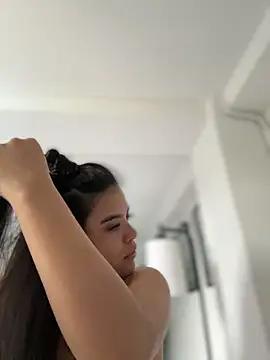 JuanitaMore01