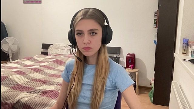 Julia_Fostrip