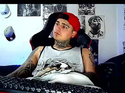 Julian_Tattoo2