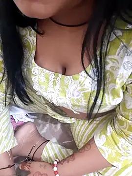 Kiara-Model