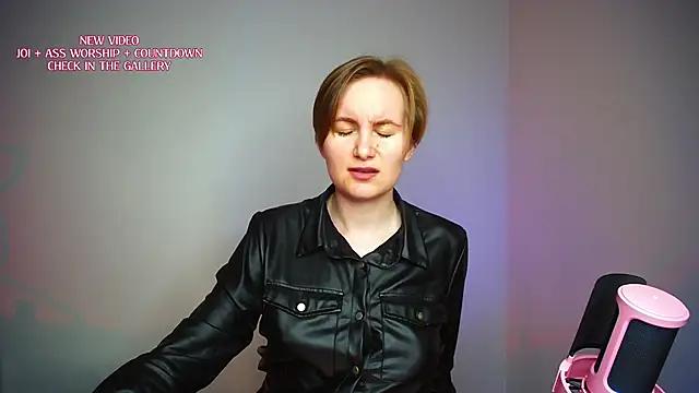 KinkyMissCherry