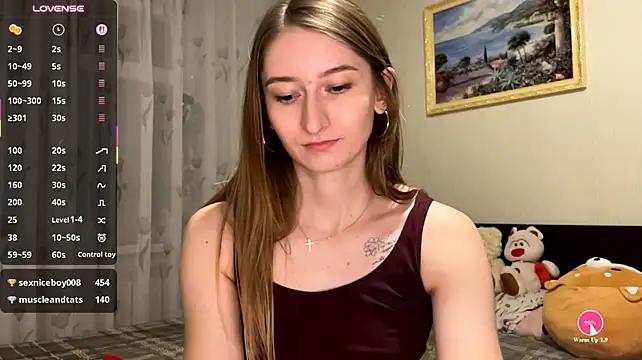 KiraLuxe1