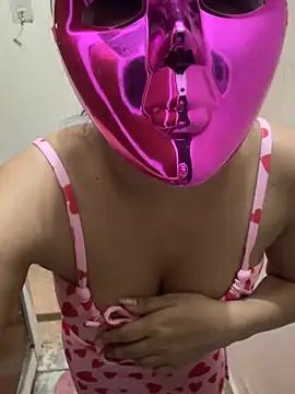 KissNTease