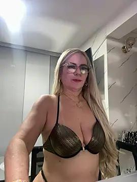 LARIANA_RIVERA23