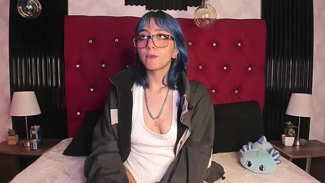 LEILA_SNOWFLAKE