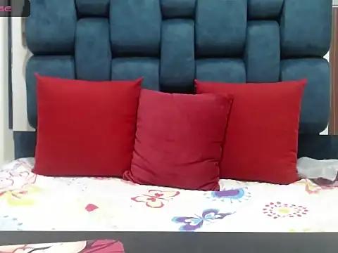 LailaHot11