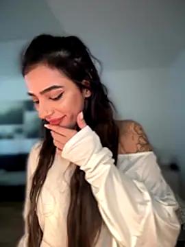 LaraVegas_