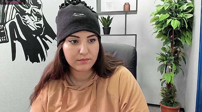 Lara_Bron