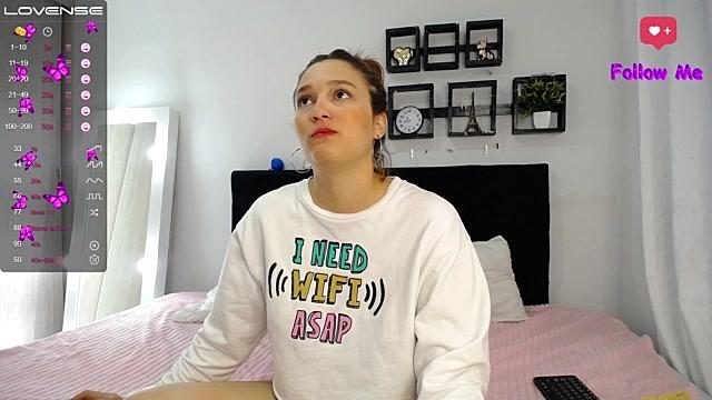 Laura_Cooperr