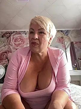 Laura_Millf