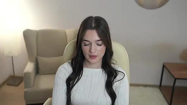 LeanaSarnoff