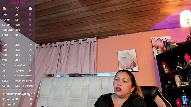 LiaTaylorr