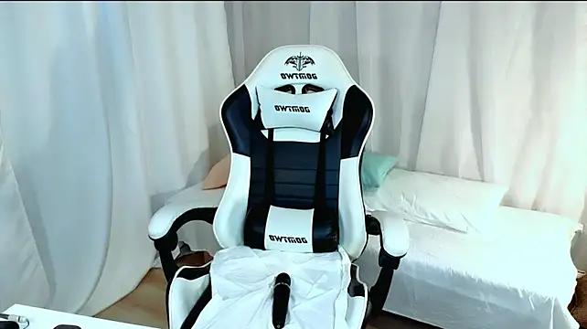 Lily_Daviss