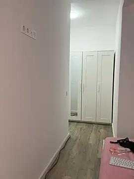 Lina_Avery