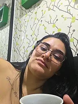 Liz_Aisha