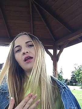 LolaLoveY