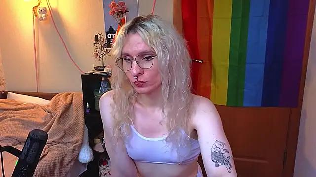 Lori_Myaf