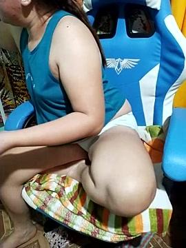 Love2Fuckmywetpussie
