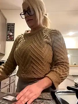 Lucia854