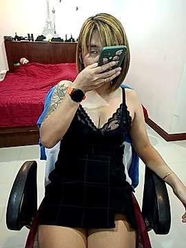 Lucy-Hott