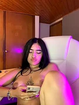 Lyssi_pink