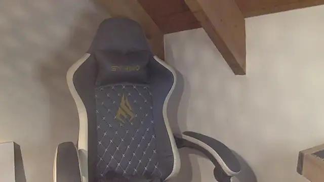 MR_P_Solo_Bassbitch