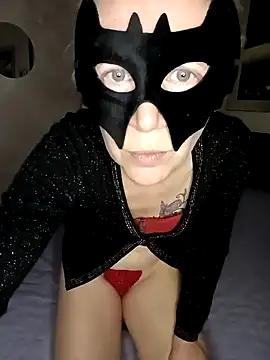 Manuqueen1