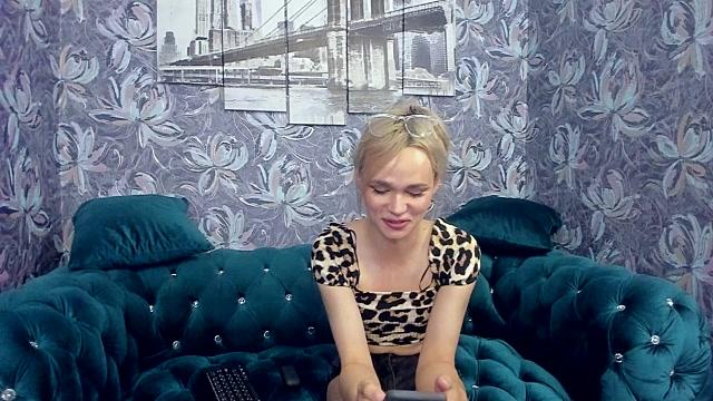 Mary_James_