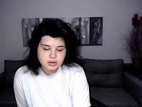 Maryam_Lewis