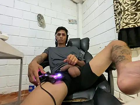 Max_TheHorseDick