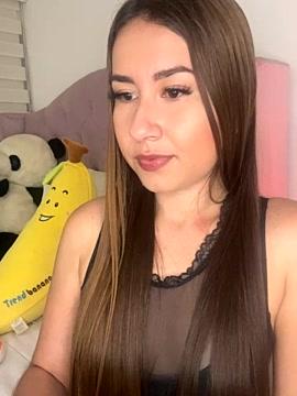 Mia_Larson