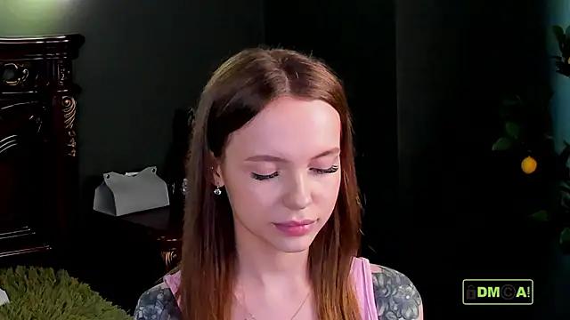 Mia_Monk_