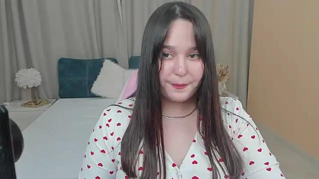 Mila_Vogue